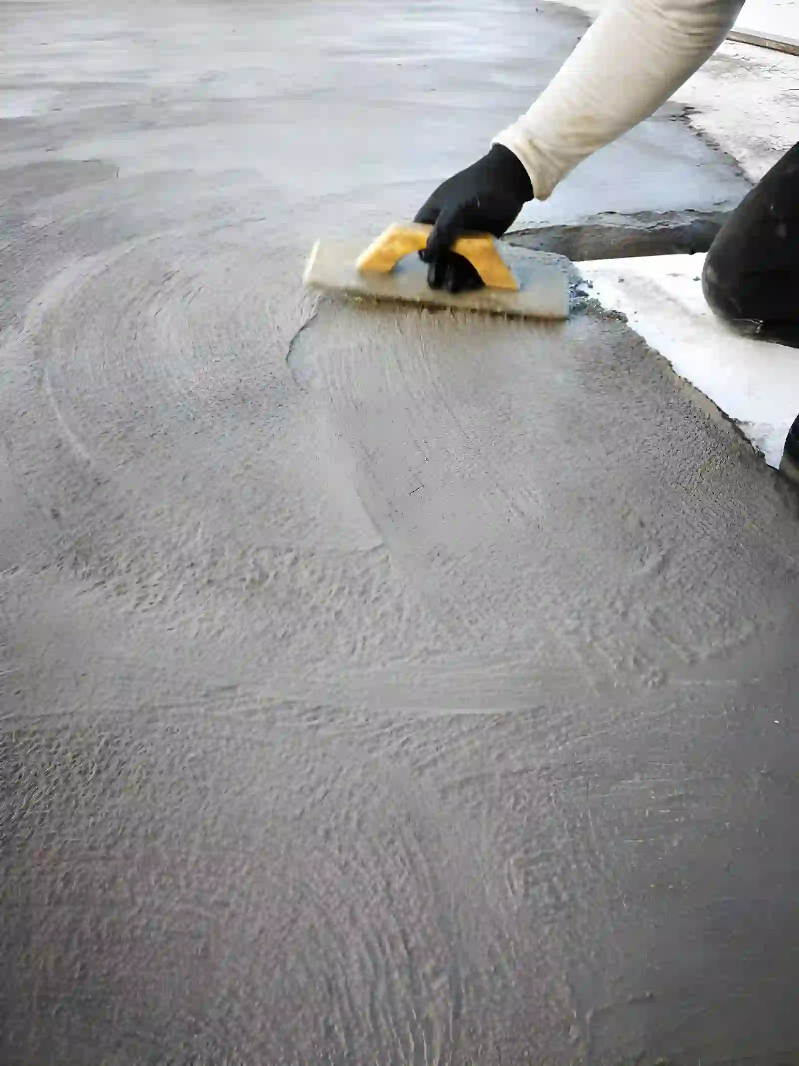 concrete repair in herndon va with cracked concrete surface and visible structural damage