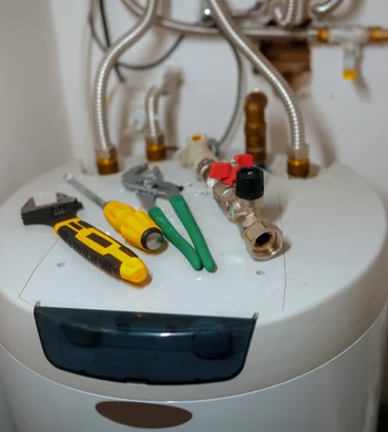 emergency water heater repair in arlington va by licensed plumbing specialist